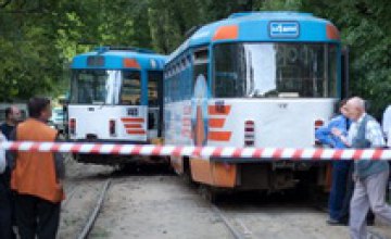 В Днепропетровске снова сошел с рельс трамвай 