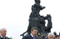  Президент Украины почтил память жертв Бабьего Яра