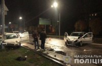 На Днепропетровщине пьяный полицейский за рулем влетел в легковушку