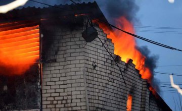 Уничтоженные здания и 1000 кв. м: подробности пожара на предприятии в Днепре