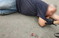 В центре Днепра патрульные помогли мужчине, который потерял сознание прямо посреди улицы