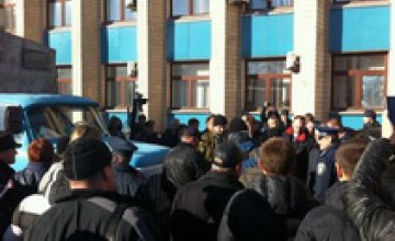 Жители Днепродзержинска требуют прекратить фальсификации в округе №30 и ввести результаты голосования на сайт ЦИК