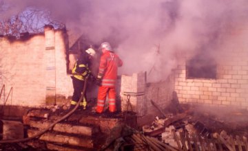 На Днепропетровщине произошел пожар в одноэтажном доме: есть жертвы