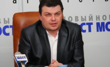 Журналисты должны присутствовать на максимальном количестве политических мероприятий – депутат Днепропетровского горсовета 