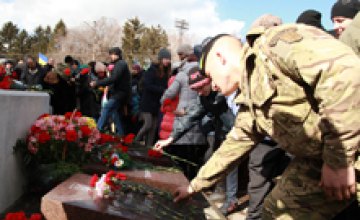 В Кривом Роге открыт первый в Украине памятник погибшим бойцам АТО 