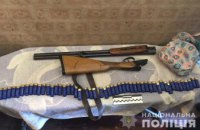 У жителя одного з сіл Петропавлівського району поліціянти вилучили гранати та незареєстровану мисливську рушницю