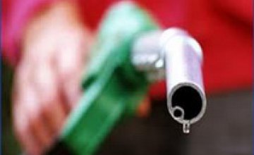 АМКУ посоветовал нефтетрейдерам снизить цены на бензин