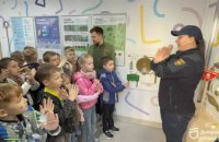 У Дніпрі використовують спеціальну освітню програму, щоб поглибити знання школярів щодо поводження у надзвичайних ситуаціях