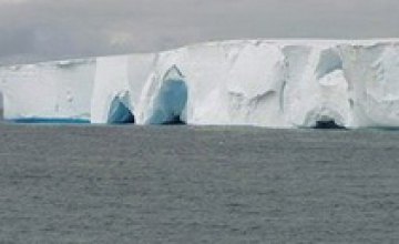От Антарктиды откололся айсберг размером с Люксембург