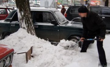 Киев снова засыпало снегом 