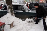 Киев снова засыпало снегом 