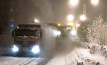Сегодня ночью в Днепропетровске для борьбы со снегом использовали 70 единиц специальной техники