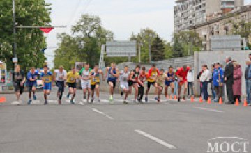  В Днепропетровске состоялся праздничный марафон «Забег памяти» (ФОТОРЕПОРТАЖ)