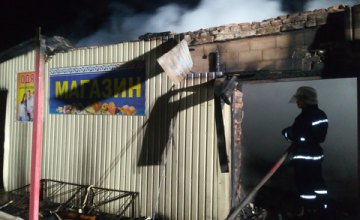 В Черкасской области сгорел продуктовый магазин (ФОТО)