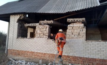 ​На Днепропетровщине в недостроенном доме рухнула плита: под завалами обнаружили тело ребенка