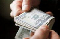 Днепропетровские налоговики систематически вымогали взятки за непроведение проверок