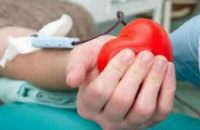 В Днепропетровске работники пенитенциарной службы сдали кровь для раненых бойцов АТО (ФОТО)