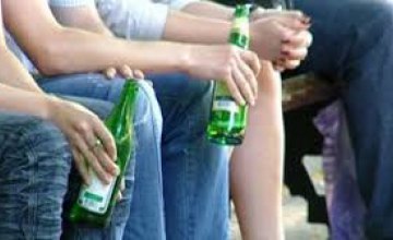 В Днепре за распитие спиртных напитков в общественных местах оштрафовали более 600 человек