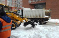  На дороги Днепра вышло 166 единиц снегоуборочной техники