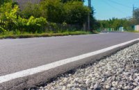 В этом году в Магдалиновском районе обновили уже восемь коммунальных дорог