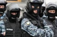 Количество погибших во время массовых беспорядков в Киеве правоохранителей увеличилось до 16, - МВД