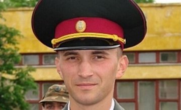 Порошенко присвоил звание героя Украины двум бойцам АТО