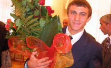 Василий Ломаченко признан лучшим боксером 2009 года