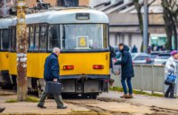 Громадський транспорт на Дніпропетровщині працює попри знеструмлення