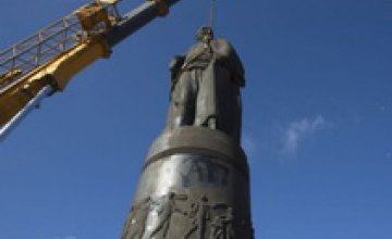 На Днепропетровщине осталось переименовать чуть более 200 улиц и демонтировать 35 памятников, - ДнепрОГА