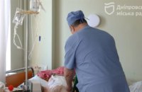 Унікальні операції проводять хірурги Дніпра, аби врятувати військових від ампутацій