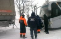 За день спасатели Днепропетровской области вытащили из снега 83 автомобиля