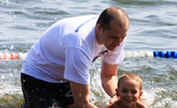 В Днепропетровске более 8 тыс учеников начальных классов научились плавать