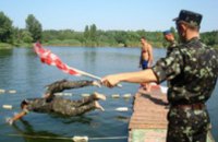 Днепропетровские военные провели соревнования по плаванию (ФОТО)