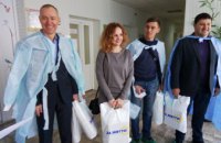 «За нове життя»: в роддоме горбольницы №9 депутаты поздравили пятерых рожениц (ФОТО)