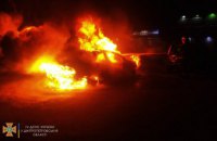 Ночью в Индустриальном районе Днепра на временной стоянке сгорел автомобиль