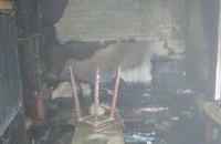 В Каменском пожар в 5-этажном жилом доме чуть не стоил мужчине жизни (ФОТО)