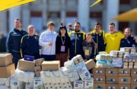 Подарунки від зіркових футболістів, допомога від вірменської діаспори, гумвантаж з Дрогобича: що отримав Координаційний штаб волонтерів Дніпра