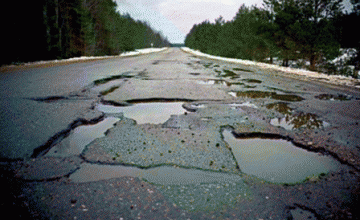 На Днепропетровщине предприниматель присвоил полмиллиона гривен выделенных на ремонт дороги
