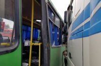 В Каменском пассажирский автобус столкнулся с грузовиком:13 пострадавших (ФОТО)