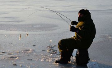 ​Спасатели рассказали о мерах предосторожности во время зимней рыбалки