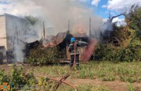 На Дніпропетровщині рятувальники ліквідували пожежу в приватному сіннику (ФОТО)