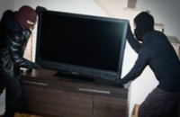 В Днепропетровской области трое подростков украли у пенсионерки тюнер и телевизор