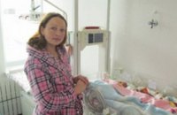 В Харькове женщине, родившей тройню без мужа, подарили дом (ФОТО)
