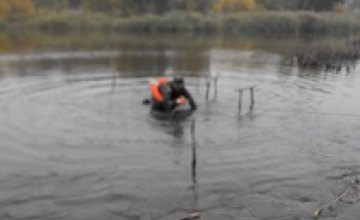 В Днепропетровской области спасатели достали из водоема пенсионера-рыбака