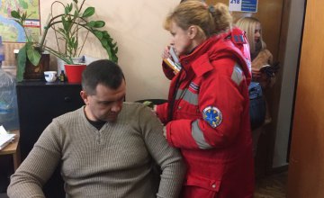 В горсовете Днепра избили депутата от Оппоблока Суханова (ФОТО)