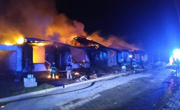 Огнём повреждено 600 кв. м: в Петриковском районе горел коттеджный дом 