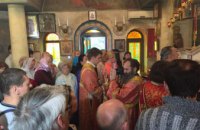 В Днепре верующие провели молебен и поклонились мощам Георгия Победоносца, которые привезены при поддержке Фонда Вилкула с Афонс