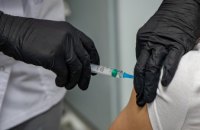 ​На Дніпропетровщині від COVID-19 вакцинували вже 830 медиків 