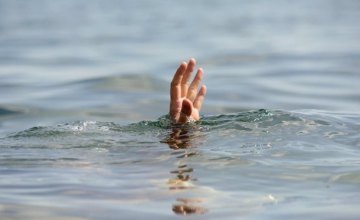 В Киеве в озере Опечень утонул мужчина