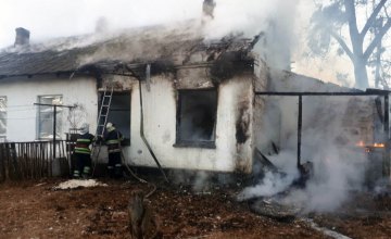 На Днепропетровщине при пожаре жилого дома погиб мужчина 